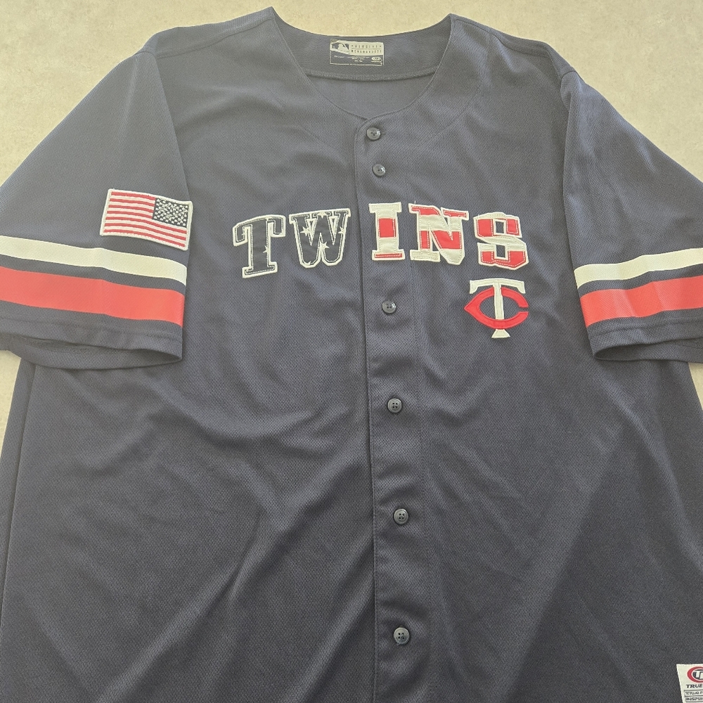 Minnesota Twins patriotic baseball jersey